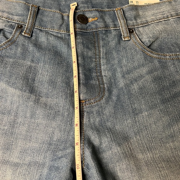 Shorts - Picture 5 of 6